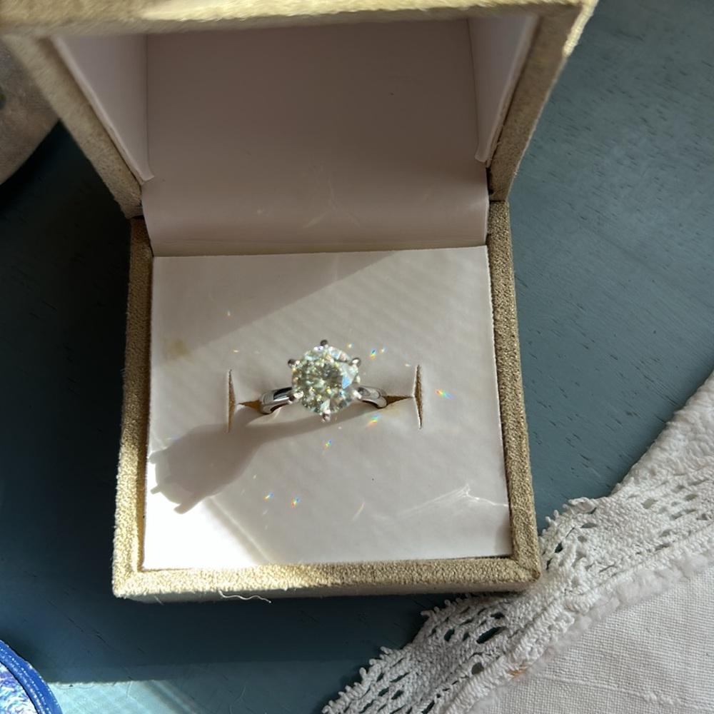 Moissanite Gemstone Solitaire engagement ring size 6 - Picture 3 of 8